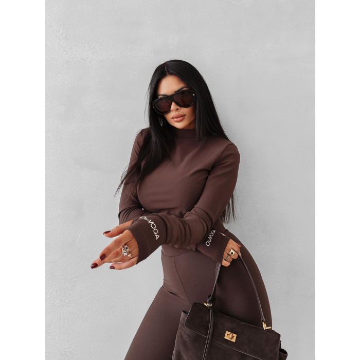KOMPLET DAMSKI MODELUJĄCY PRĄŻKOWANY OLAVOGA RISALITO BROWN