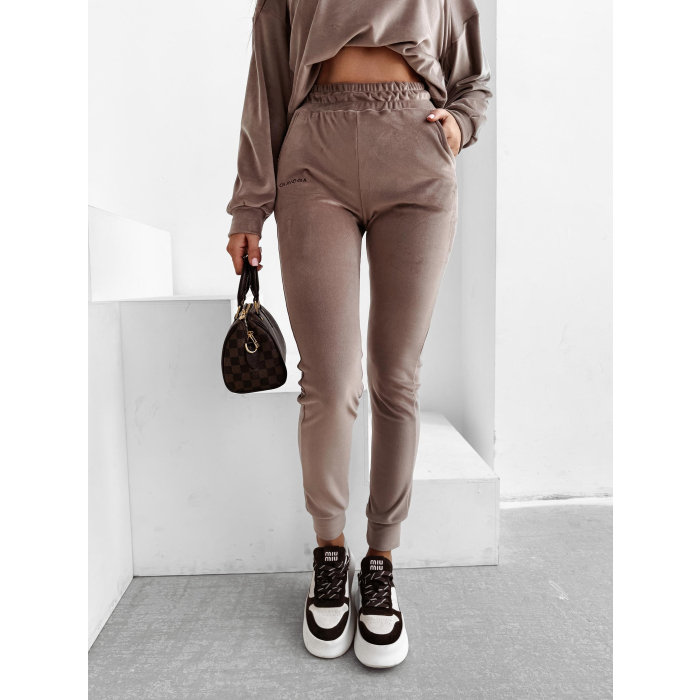 KOMPLET DRES DAMSKI WELUROWY HAFT OLAVOGA VELVET ASH LATTE