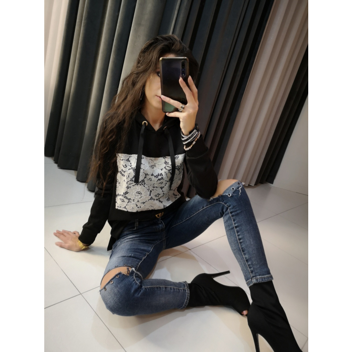 BLUZA Z KAPTUREM GIPIURA BLACK