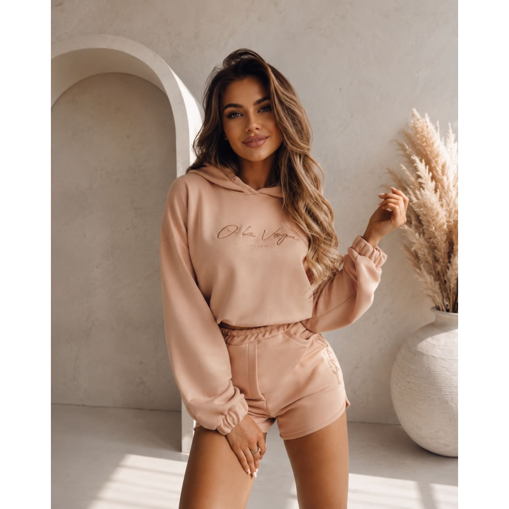 KOMPLET BLUZA Z KRÓTKIMI SPODENKAMI OLAVOGASHORT SET PINK KOMPLET BLUZA Z KRÓTKIMI SPODENKAMI OLAVOGASHORT SET PINK