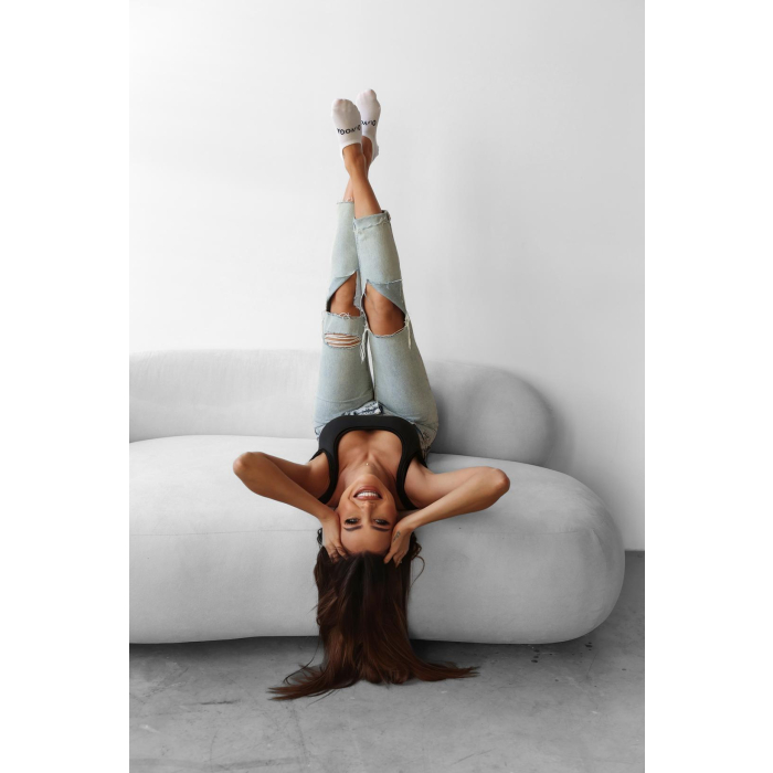 SKARPETKI WOMAN SOCKS STOPKI OLAVOGA ECRU