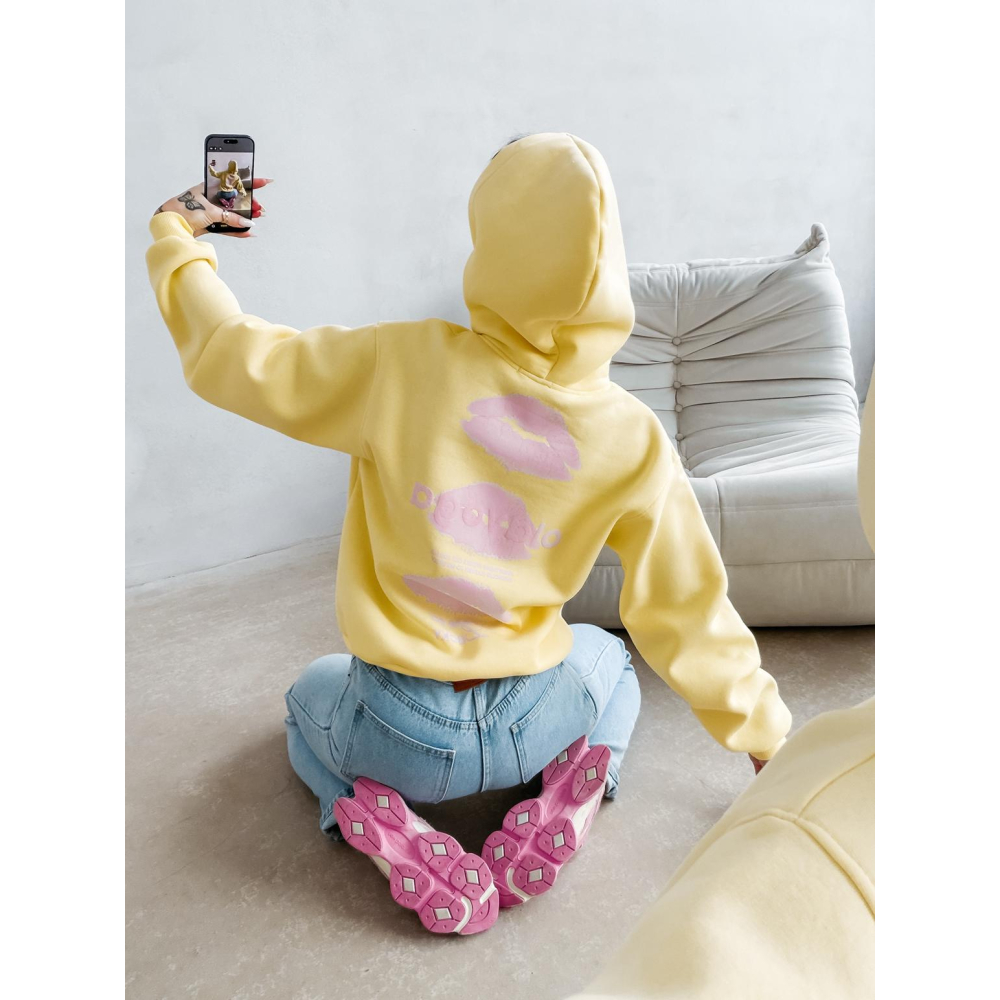BLUZA DRESOWA BAWEŁNIANA DAMSKA Z KAPTUREM USTA OLAVOGA LUCKY MINDSET NAVY YELLOW