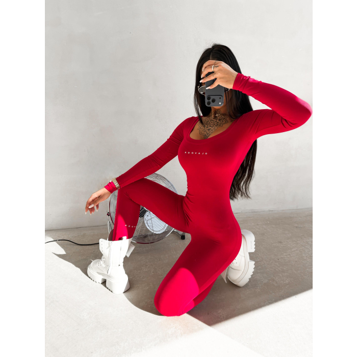 KOMBINEZON MODELUJĄCY OLAVOGA ICONA RED
