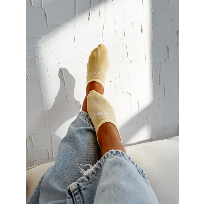 SKARPETKI WOMAN SOCKS STOPKI OLAVOGA YELLOW