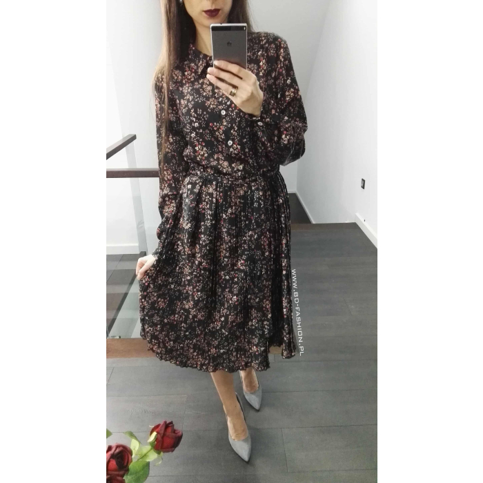 SUKIENKA SATIN PLISA