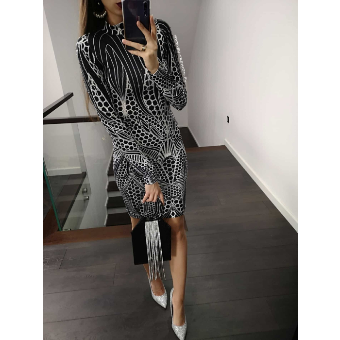 SUKIENKA SKIN BLACK OR WHITE